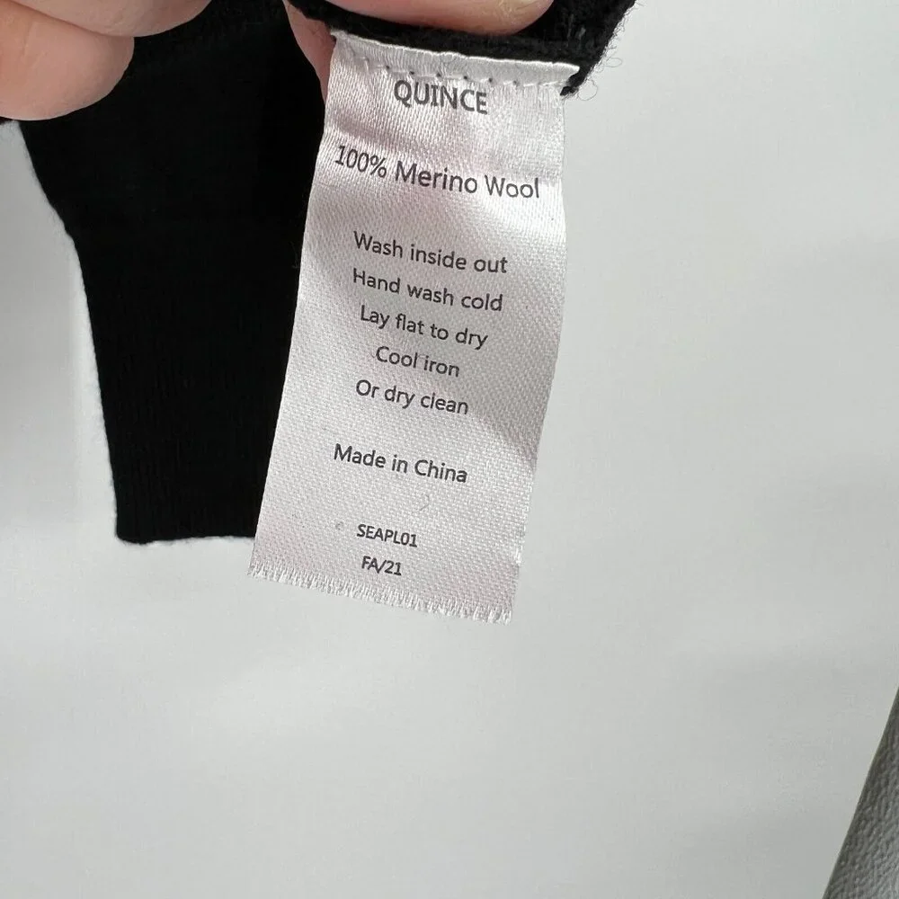 Quince Women’s Black Australian Merino Wool V-Neck Sweater sz M NWT Long Sleeve - Picture 4 of 6